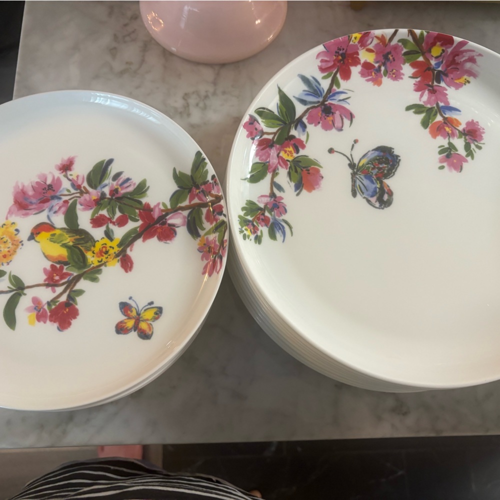 Mikasa Bone China ‘Butterfly Garden' Dinner & Salad Plates 8 of each